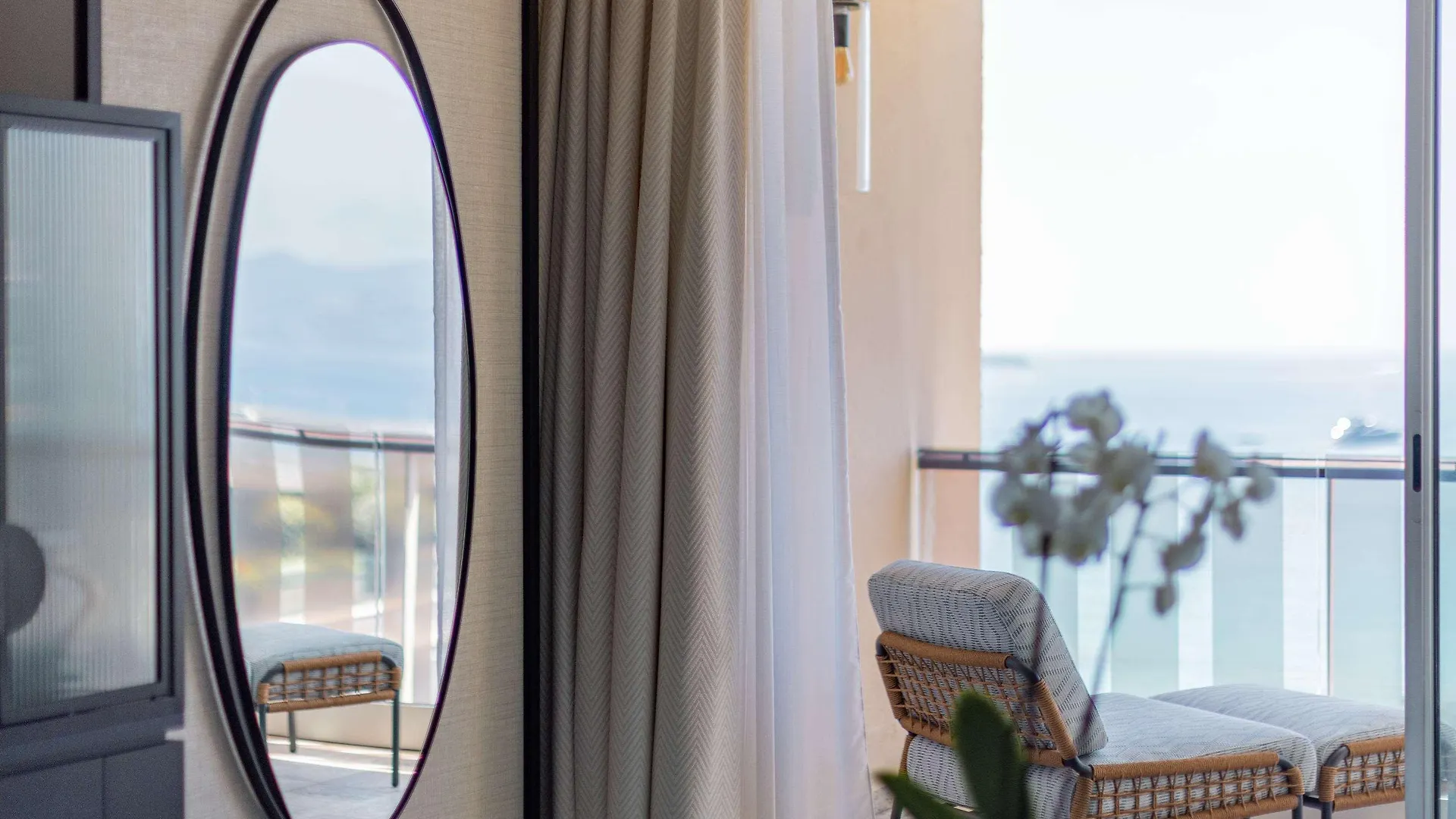 Ibis Studio 5380 Cannes