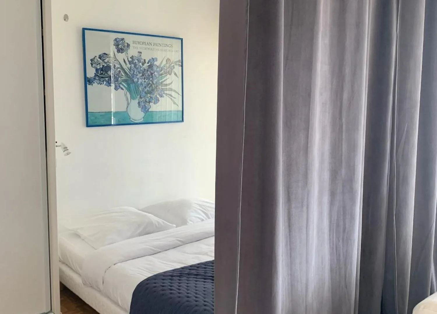 Ibis Studio 5380 Cannes 0*,  France