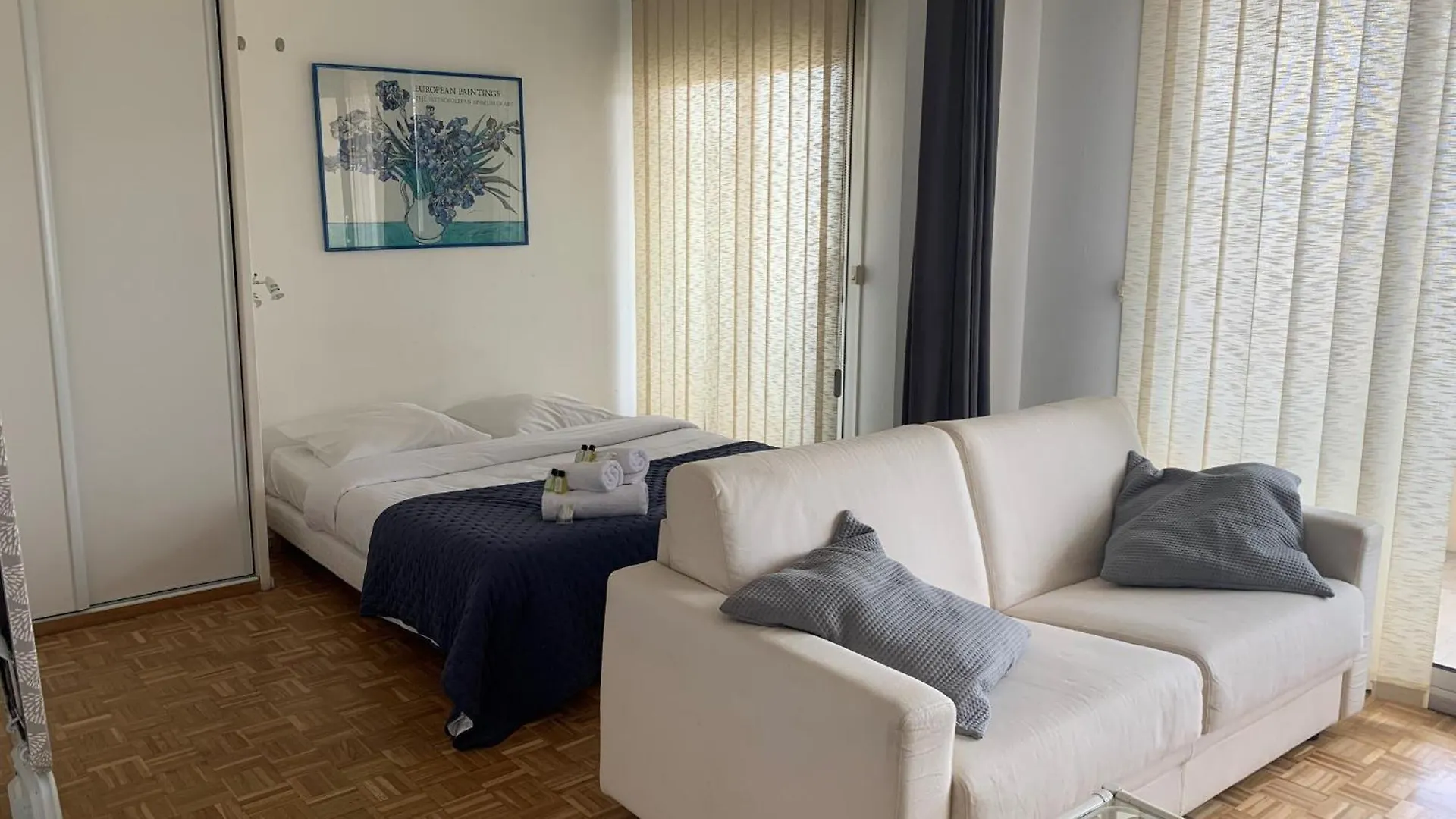 Ibis Studio 5380 Cannes