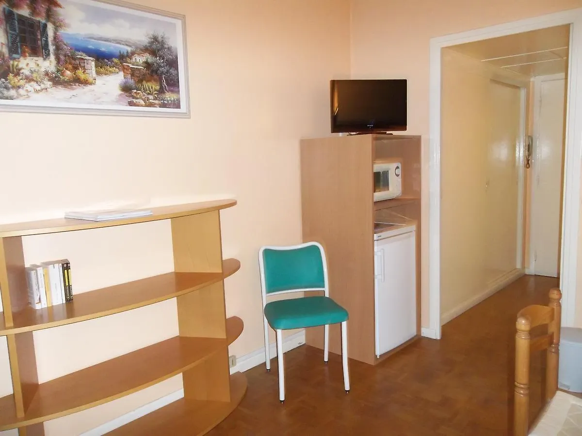 Ibis Studio 5380 Cannes 0*,  France